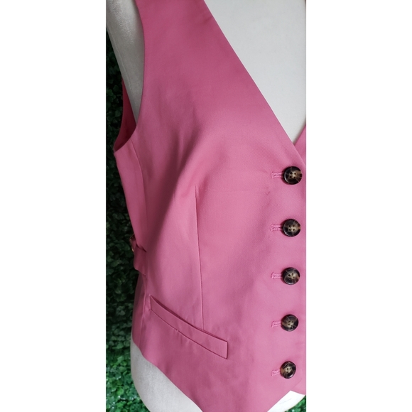 40. J.Crew Limited-edition slim-fit vest in lightweight chino - Picture 8 of 12